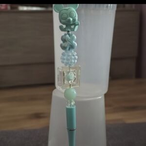 Beaded Mickey Doorables Pen
